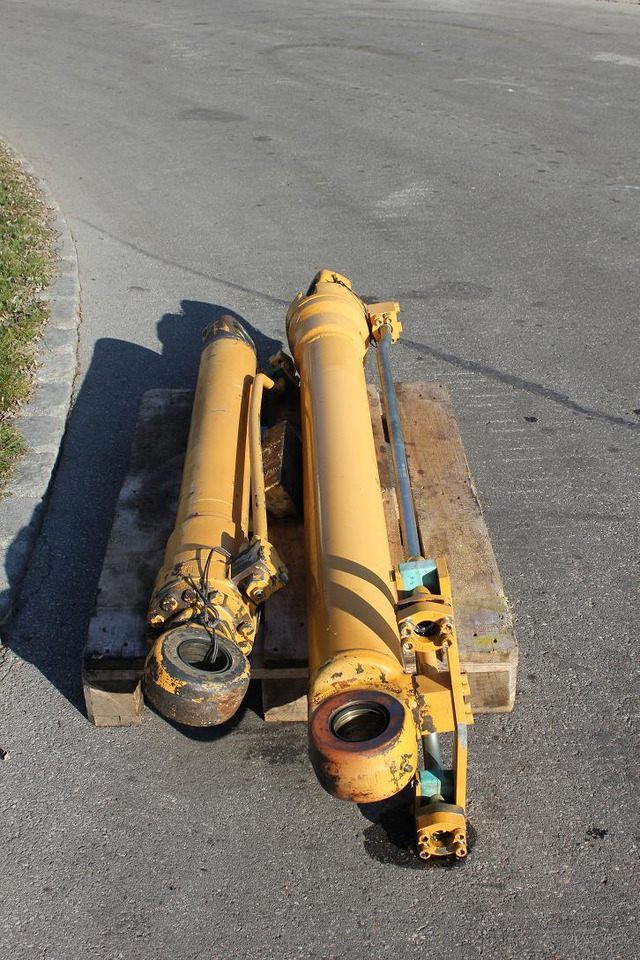 Liebherr 912 Lit. - Cilindro hidráulico para Maquinaria de construcción: foto 2 Liebherr 912 Lit. - Cilindro hidráulico para Maquinaria de construcción: foto 2