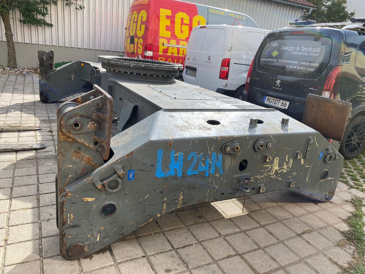 Liebherr LH 24 M LIT - Piezas del tren de rodaje para Maquinaria de construcción: foto 4 Liebherr LH 24 M LIT - Piezas del tren de rodaje para Maquinaria de construcción: foto 4