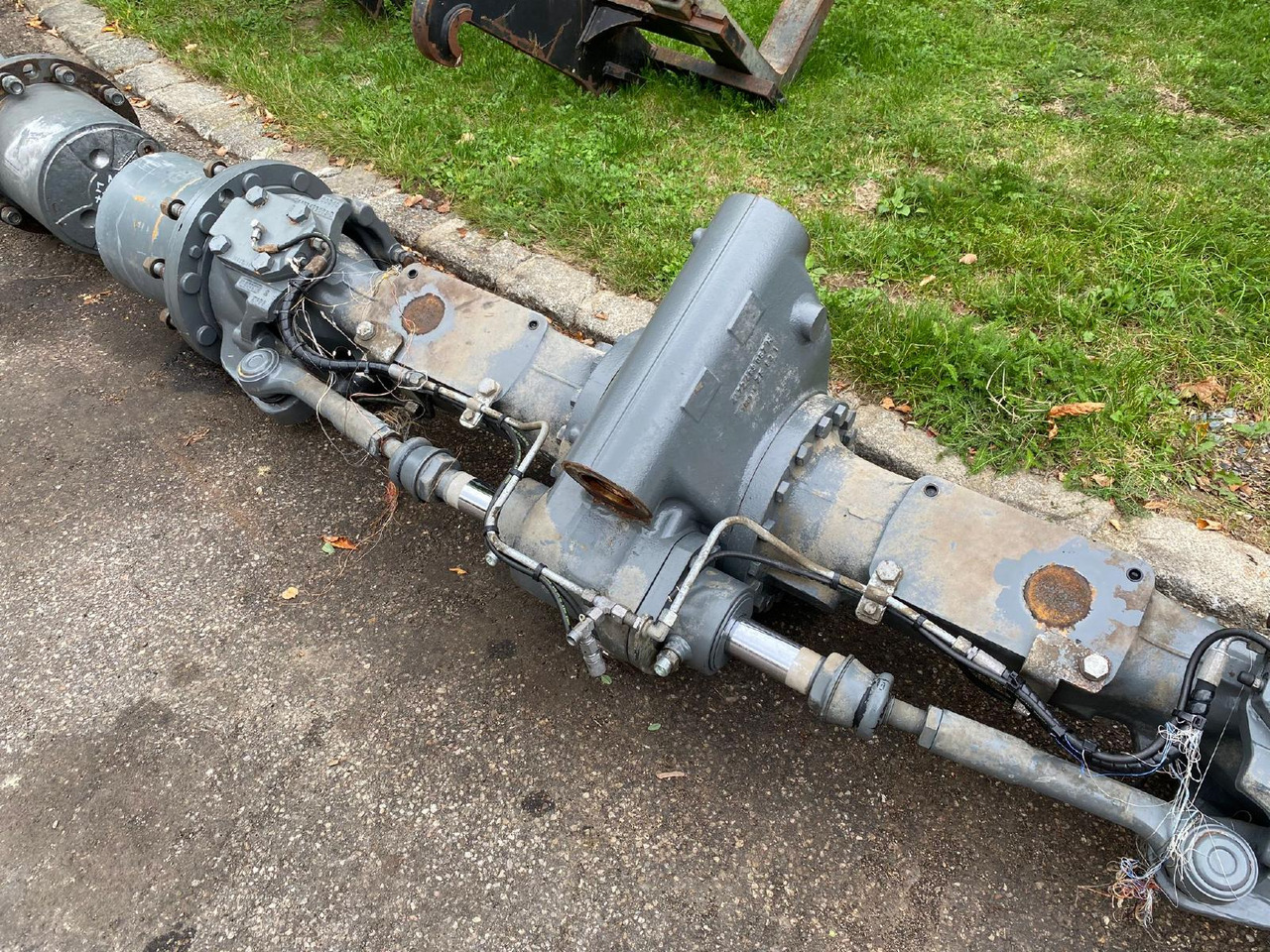 Liebherr MS 3070 MT 3070 aus LH24M LIT - Eje y piezas para Maquinaria de construcción: foto 3 Liebherr MS 3070 MT 3070 aus LH24M LIT - Eje y piezas para Maquinaria de construcción: foto 3