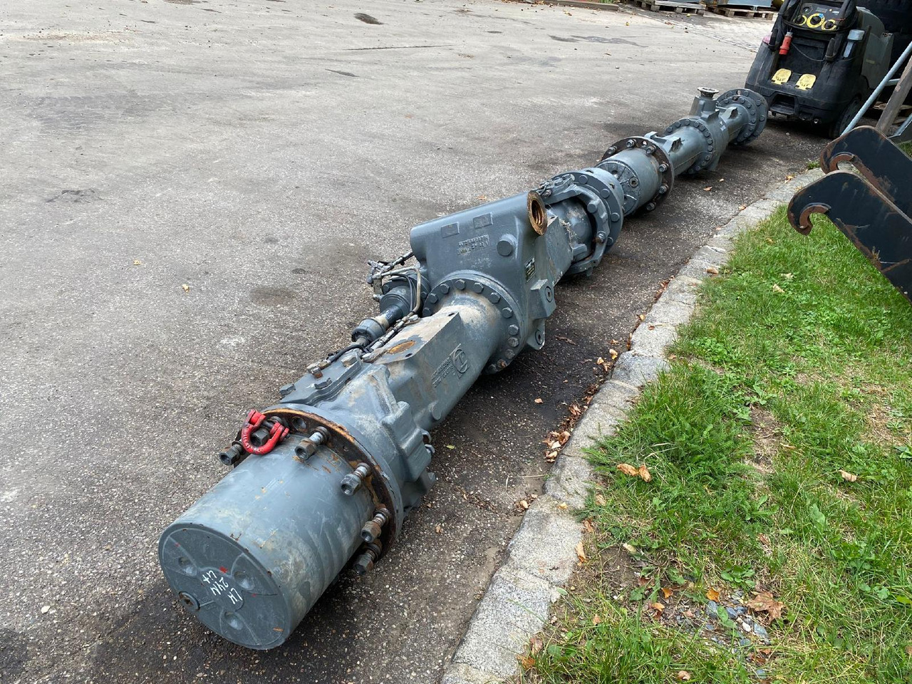 Liebherr MS 3070 MT 3070 aus LH24M LIT - Eje y piezas para Maquinaria de construcción: foto 1 Liebherr MS 3070 MT 3070 aus LH24M LIT - Eje y piezas para Maquinaria de construcción: foto 1