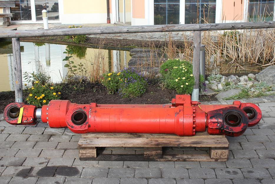 O&K MH 6.5 - Cilindro hidráulico para Maquinaria de construcción: foto 2 O&K MH 6.5 - Cilindro hidráulico para Maquinaria de construcción: foto 2