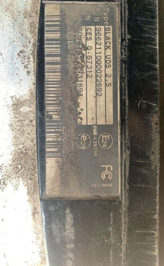 Cummins 4931694 DAF Black UDS 2.5 LF CF - Silenciador/ Sistema de escape para Camión: foto 3 Cummins 4931694 DAF Black UDS 2.5 LF CF - Silenciador/ Sistema de escape para Camión: foto 3