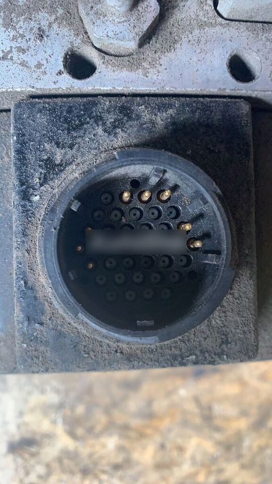 Cummins 4931694 DAF Black UDS 2.5 LF CF - Silenciador/ Sistema de escape para Camión: foto 5 Cummins 4931694 DAF Black UDS 2.5 LF CF - Silenciador/ Sistema de escape para Camión: foto 5