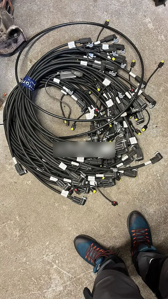 Nowy Przewód Do Komputera Sterownika Silnika BOSCH , MANITOU MLT 5463119100 - Cables/ Alambres para Camión: foto 1 Nowy Przewód Do Komputera Sterownika Silnika BOSCH , MANITOU MLT 5463119100 - Cables/ Alambres para Camión: foto 1