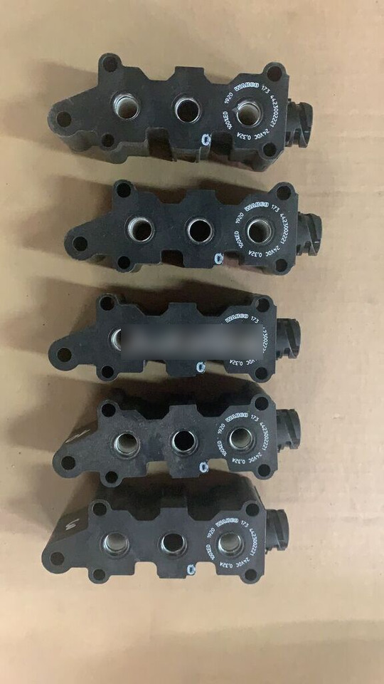 WABCO ECAS 4422032641 WABCO - Piezas de recambio para Remolque: foto 2 WABCO ECAS 4422032641 WABCO - Piezas de recambio para Remolque: foto 2