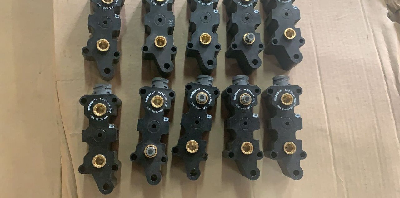 WABCO ECAS 4422032641 WABCO - Piezas de recambio para Remolque: foto 3 WABCO ECAS 4422032641 WABCO - Piezas de recambio para Remolque: foto 3