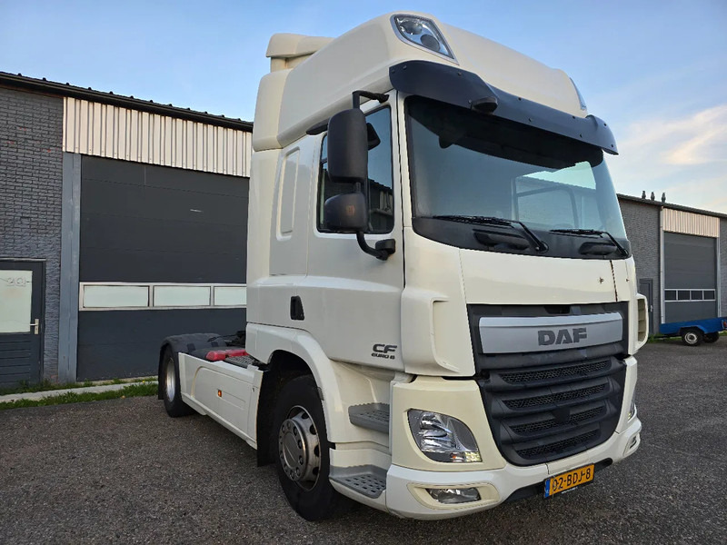 DAF CF Super Space Cabin - Cabeza tractora: foto 2 DAF CF Super Space Cabin - Cabeza tractora: foto 2