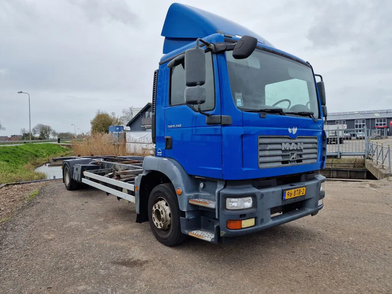 MAN TGM 15.240 container, BDF, 2009, NL Truck - Camión portacontenedore/ Intercambiable: foto 2 MAN TGM 15.240 container, BDF, 2009, NL Truck - Camión portacontenedore/ Intercambiable: foto 2