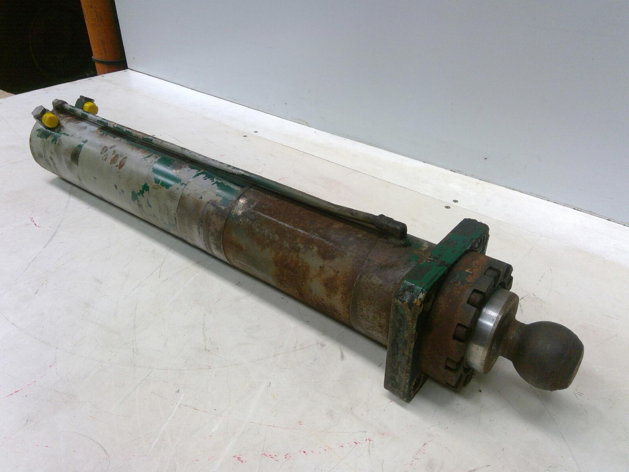 FAUN ATF 30-2 outrigger cylinder - Cilindro hidráulico para Autogrúa: foto 1 FAUN ATF 30-2 outrigger cylinder - Cilindro hidráulico para Autogrúa: foto 1