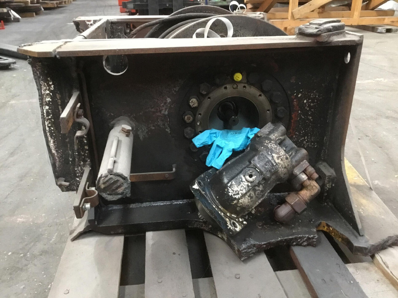 Grove GMK 2035 winch - Cabrestante para Autogrúa: foto 5 Grove GMK 2035 winch - Cabrestante para Autogrúa: foto 5