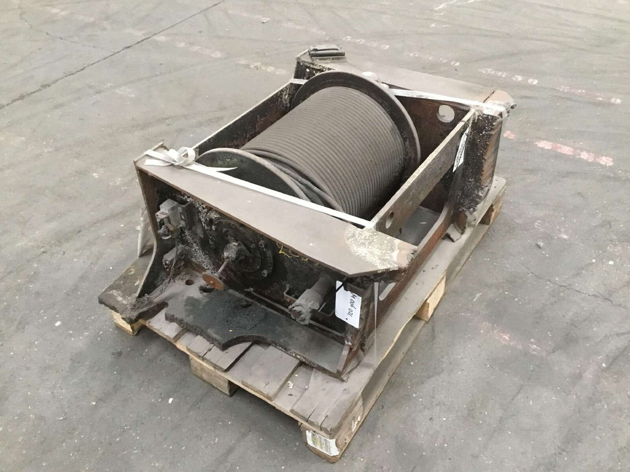 Grove GMK 2035 winch - Cabrestante para Autogrúa: foto 1 Grove GMK 2035 winch - Cabrestante para Autogrúa: foto 1