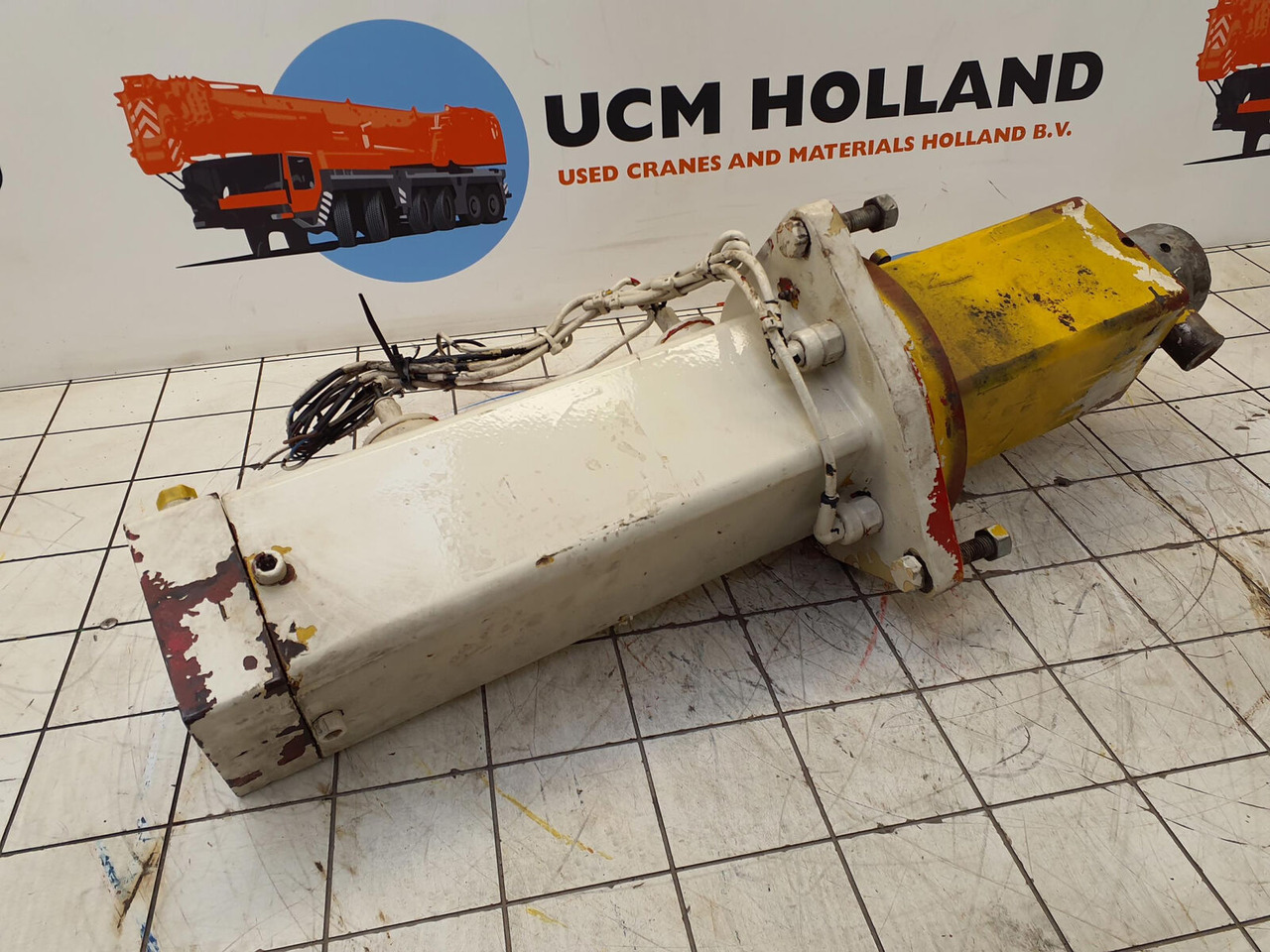 Grove GMK 3050 counterweight cylinder - Cilindro hidráulico para Autogrúa: foto 2 Grove GMK 3050 counterweight cylinder - Cilindro hidráulico para Autogrúa: foto 2