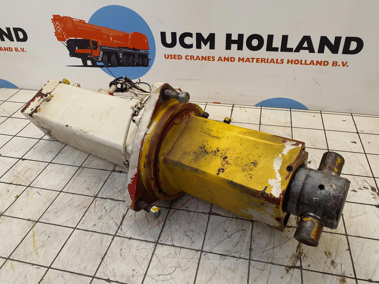 Grove GMK 3050 counterweight cylinder - Cilindro hidráulico para Autogrúa: foto 1 Grove GMK 3050 counterweight cylinder - Cilindro hidráulico para Autogrúa: foto 1