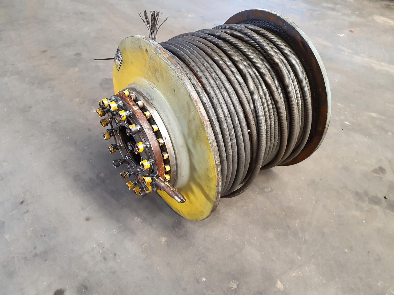 Grove GMK 3050 winch complete with brake - Cabrestante para Autogrúa: foto 2 Grove GMK 3050 winch complete with brake - Cabrestante para Autogrúa: foto 2