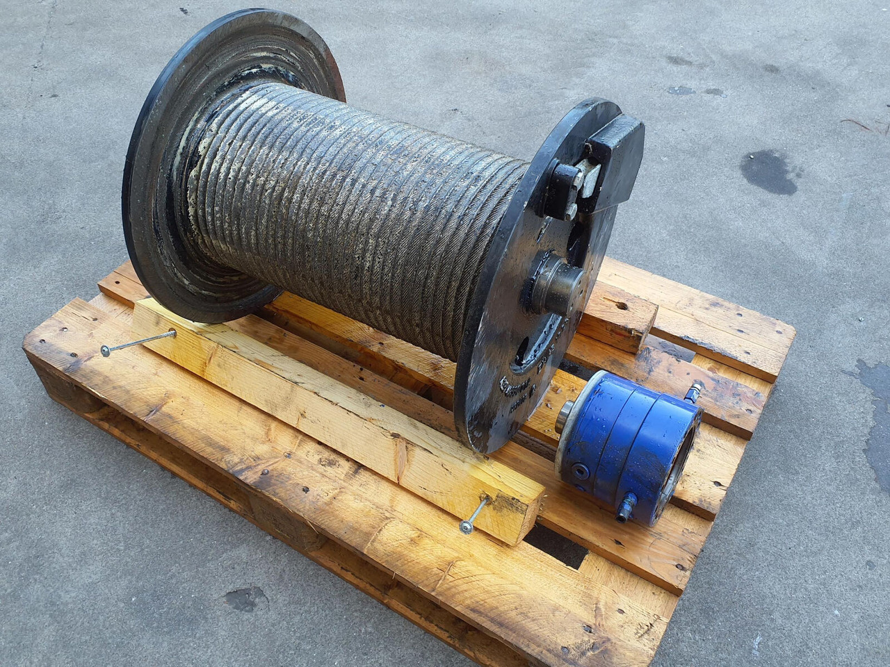 Grove GMK 4090 Main hoist - Cabrestante para Grúa: foto 3 Grove GMK 4090 Main hoist - Cabrestante para Grúa: foto 3