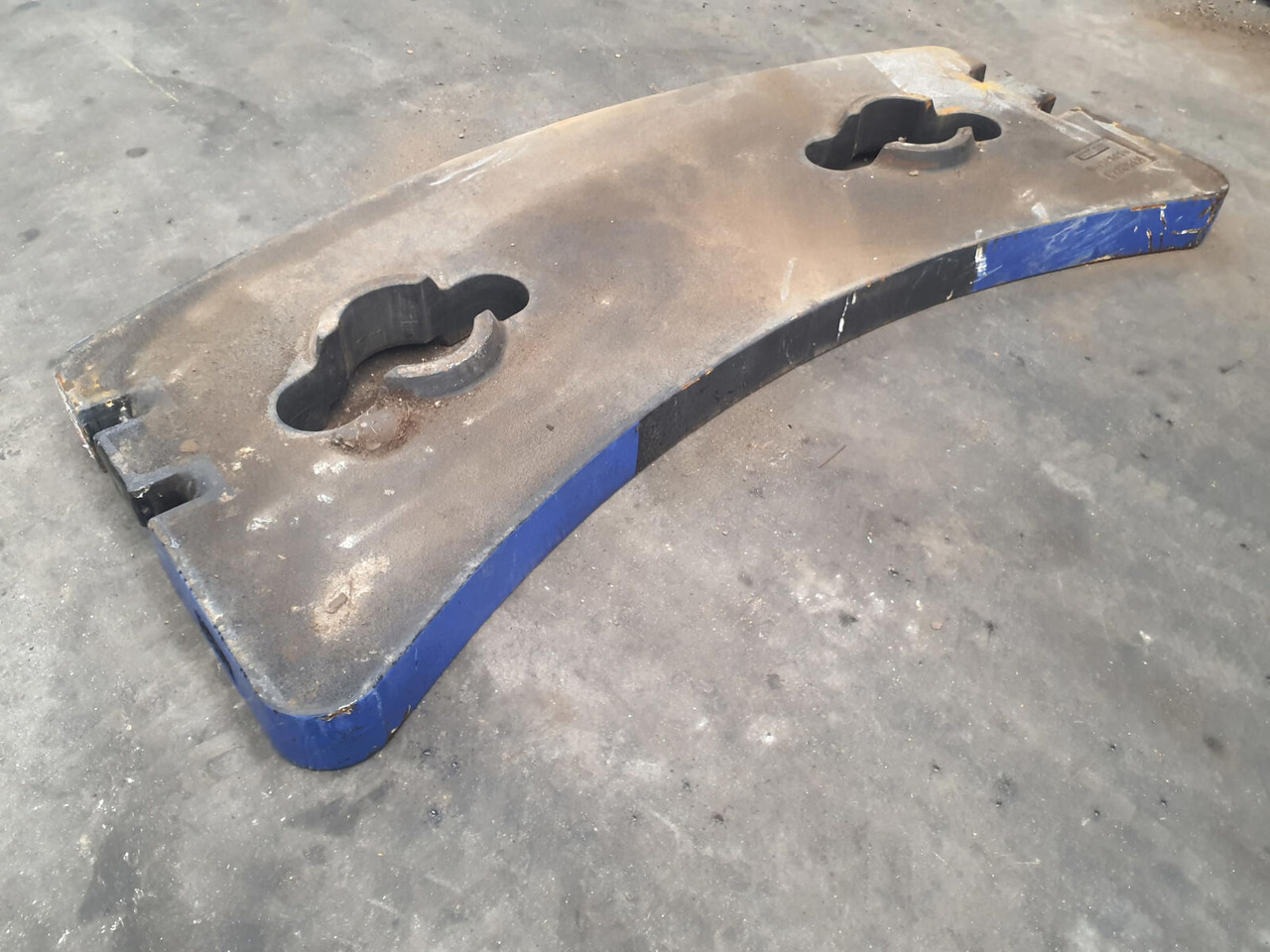 Grove GMK 4090 counterweight 2.3T - Contrapeso para Autogrúa: foto 1 Grove GMK 4090 counterweight 2.3T - Contrapeso para Autogrúa: foto 1