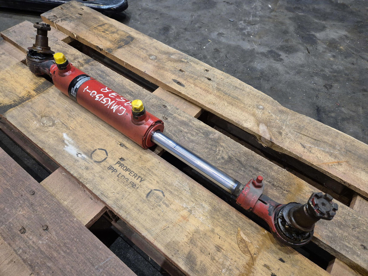 Grove GMK steering cylinder - Cilindro hidráulico para Autogrúa: foto 2 Grove GMK steering cylinder - Cilindro hidráulico para Autogrúa: foto 2