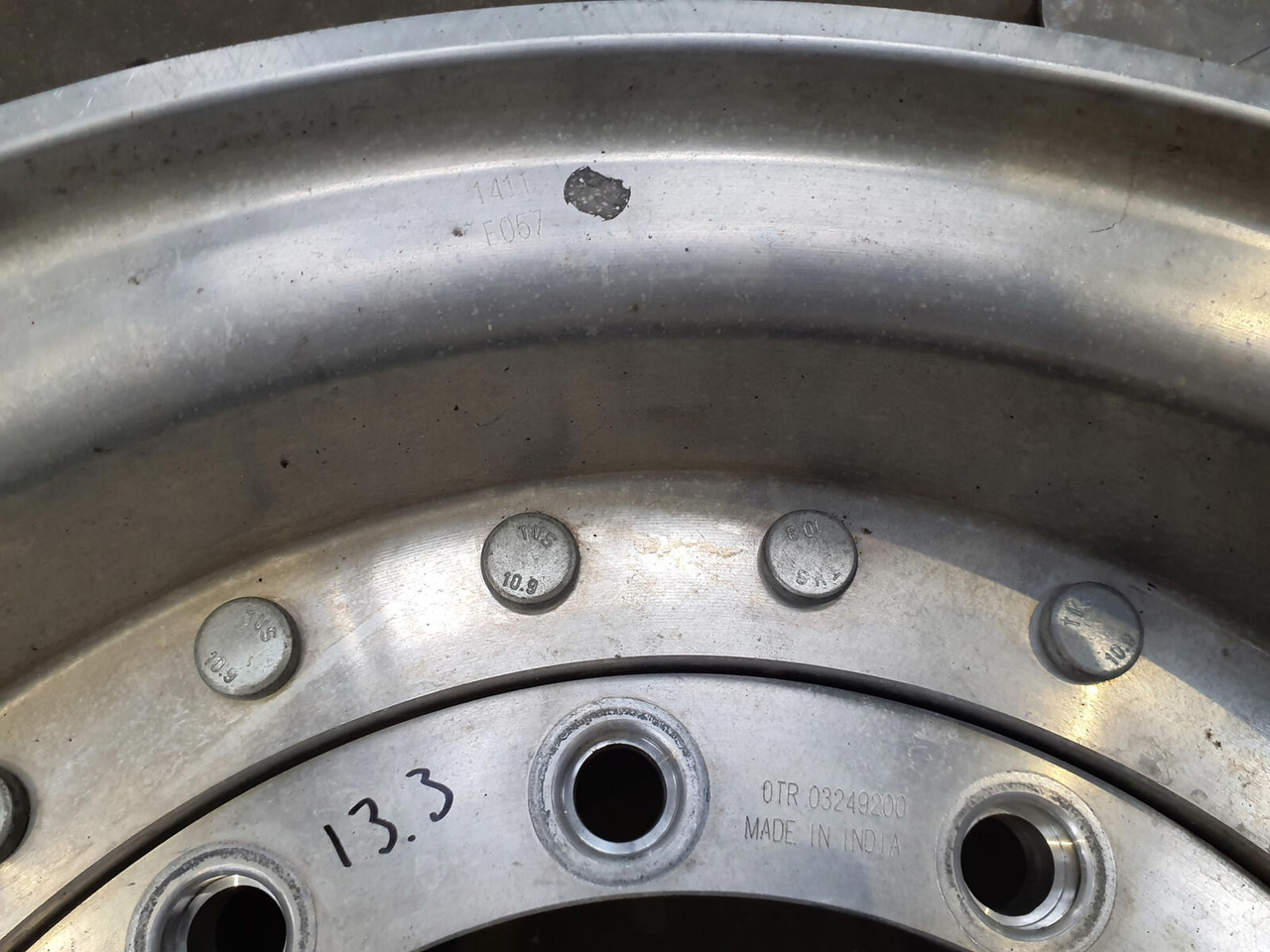 Grove Rim 445/95R25 12 13.3 2p Alu - Llanta: foto 4 Grove Rim 445/95R25 12 13.3 2p Alu - Llanta: foto 4