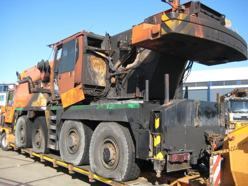 Liebherr LTM 1080-1 for parts - Grúa todo terreno: foto 2 Liebherr LTM 1080-1 for parts - Grúa todo terreno: foto 2