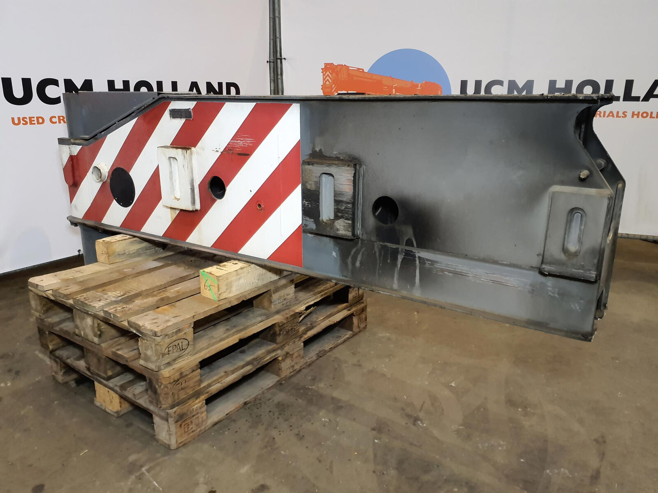 Liebherr LTM 1250-6.1 outriggerbeam front with support cylinder - Suspensión para Grúa: foto 3 Liebherr LTM 1250-6.1 outriggerbeam front with support cylinder - Suspensión para Grúa: foto 3