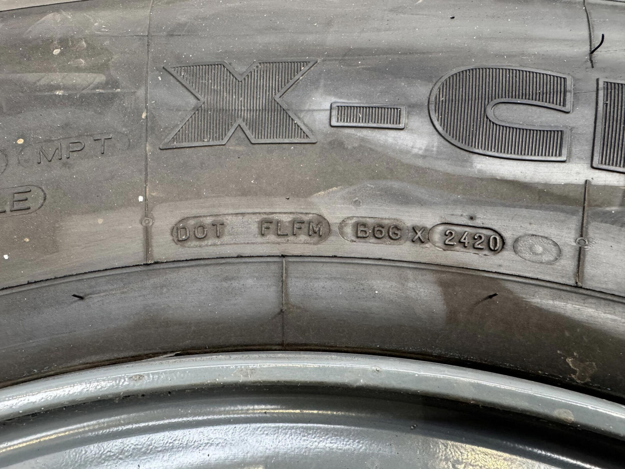 Liebherr Wheel 445/95 R25 10 12 1p - Rueda completa para Grúa: foto 4 Liebherr Wheel 445/95 R25 10 12 1p - Rueda completa para Grúa: foto 4