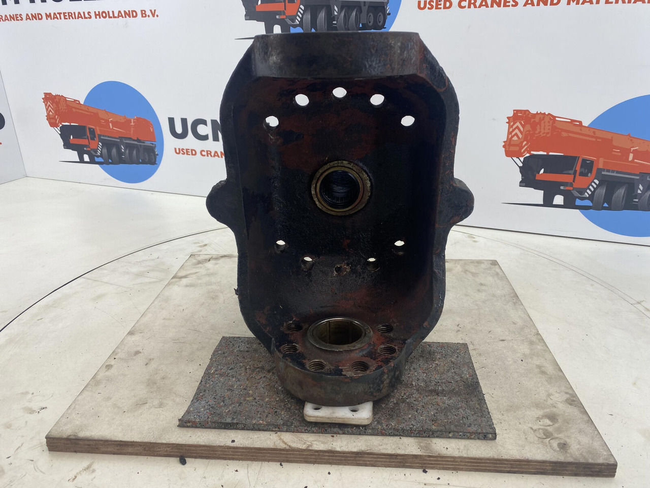 PPM 280 ATT Steering knuckle 16 holes axle 1 - Mangueta para Grúa: foto 5 PPM 280 ATT Steering knuckle 16 holes axle 1 - Mangueta para Grúa: foto 5