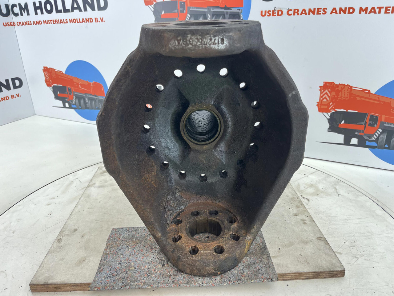 PPM ATT 400 Steering knuckle 16 holes axle 1 - Mangueta para Grúa: foto 5 PPM ATT 400 Steering knuckle 16 holes axle 1 - Mangueta para Grúa: foto 5