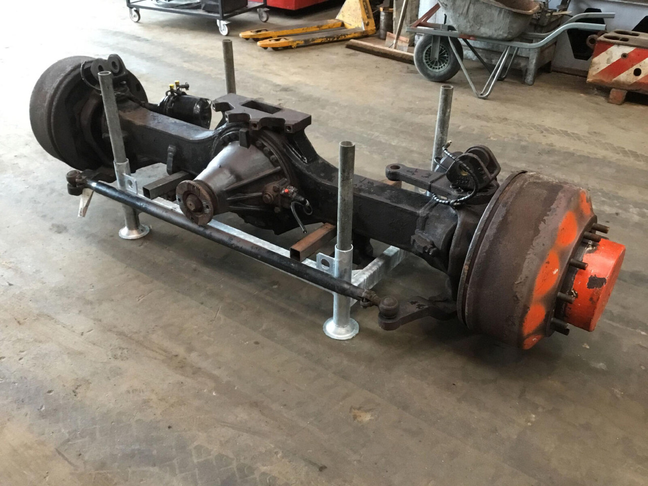 Terex AC 100 axle 5 - Eje y piezas para Autogrúa: foto 1 Terex AC 100 axle 5 - Eje y piezas para Autogrúa: foto 1