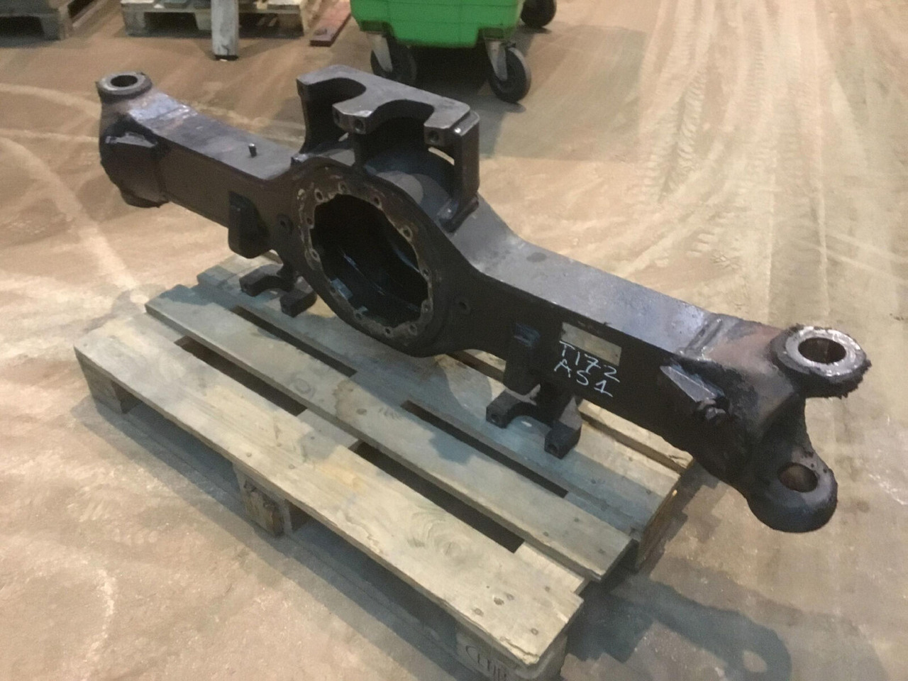 Terex AC 155 axle housing axle 1 - Eje y piezas para Autogrúa: foto 2 Terex AC 155 axle housing axle 1 - Eje y piezas para Autogrúa: foto 2