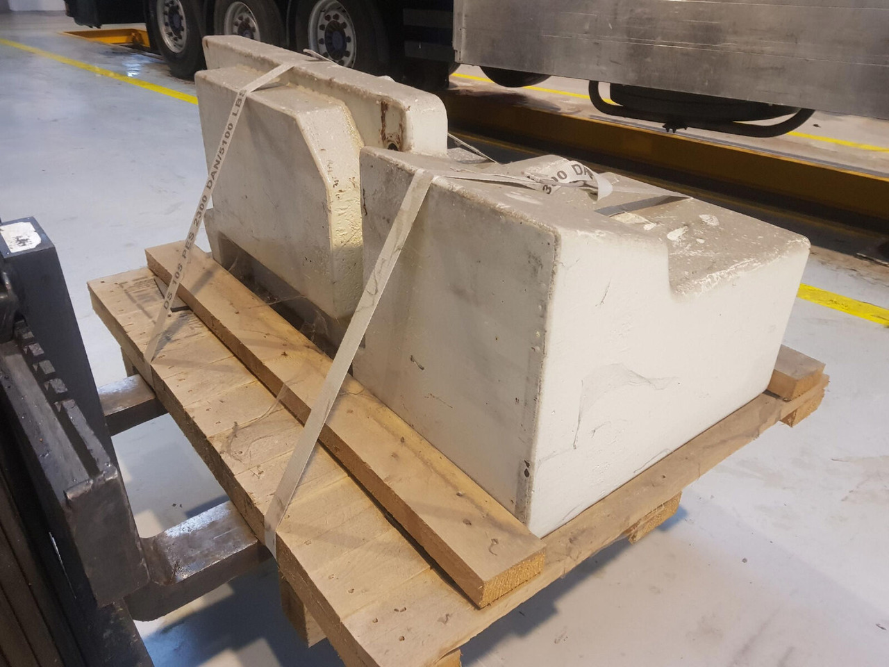 Terex Terex Challenger 4200 counterweight 1,4 ton - Contrapeso para Autogrúa: foto 2 Terex Terex Challenger 4200 counterweight 1,4 ton - Contrapeso para Autogrúa: foto 2