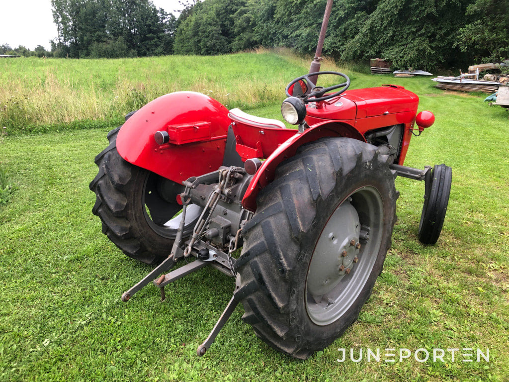 Massey Ferguson 25 - Tractor: foto 3 Massey Ferguson 25 - Tractor: foto 3
