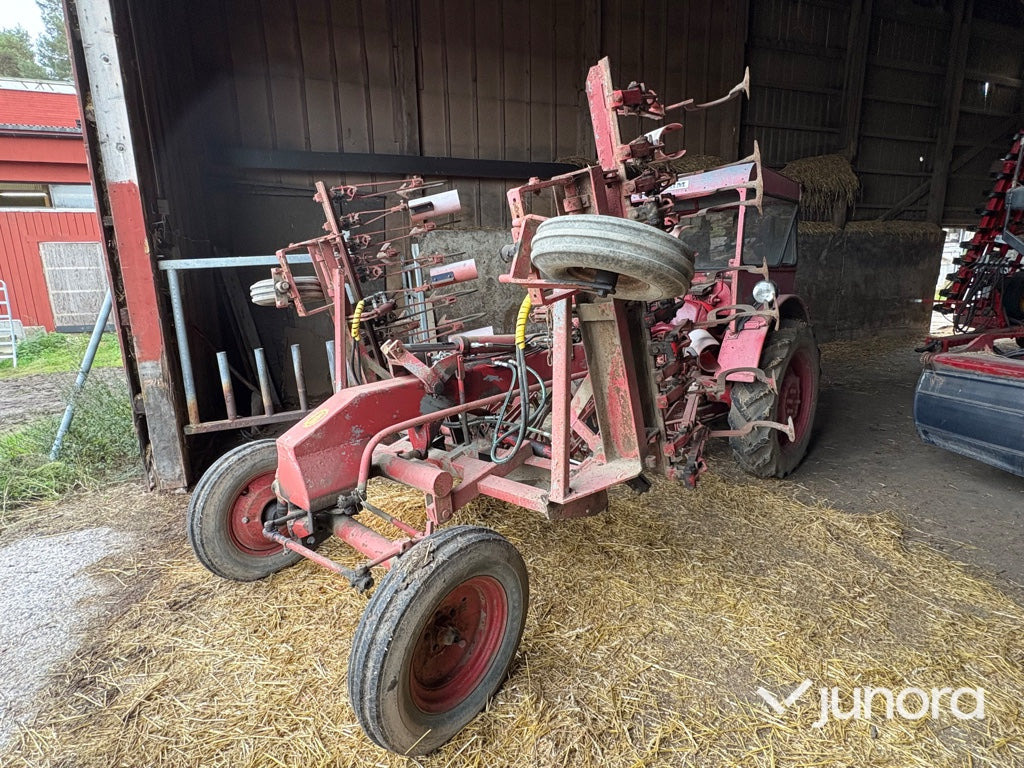 Radhacka - Volvo BM, Victor 230 - Subsolador: foto 1 Radhacka - Volvo BM, Victor 230 - Subsolador: foto 1