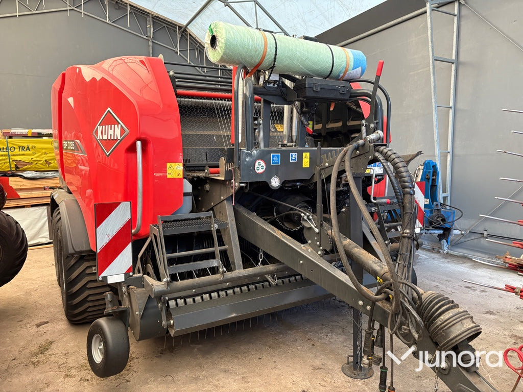Rundbalspress & Inplastare - Kuhn FBP 3135 Intelliwrap - Rotoempacadora, Encintadora de pacas: foto 2 Rundbalspress & Inplastare - Kuhn FBP 3135 Intelliwrap - Rotoempacadora, Encintadora de pacas: foto 2