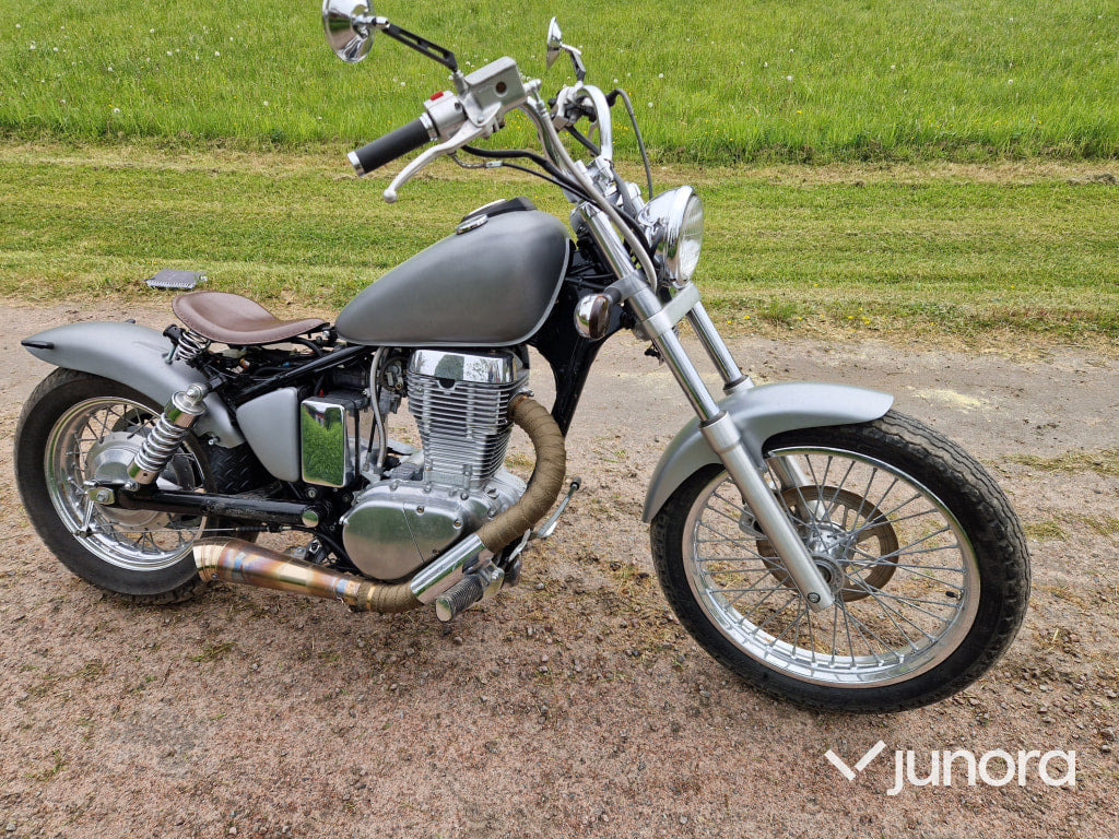 Suzuki LS 650 Bobber - Motocicleta: foto 2 Suzuki LS 650 Bobber - Motocicleta: foto 2
