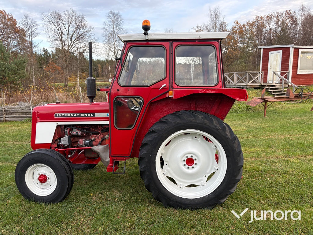 Traktor - International 444 - Tractor: foto 2 Traktor - International 444 - Tractor: foto 2