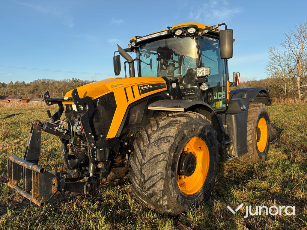 Traktor – JCB Fastrac 4220 Nordic Edition - Tractor: foto 1 Traktor – JCB Fastrac 4220 Nordic Edition - Tractor: foto 1