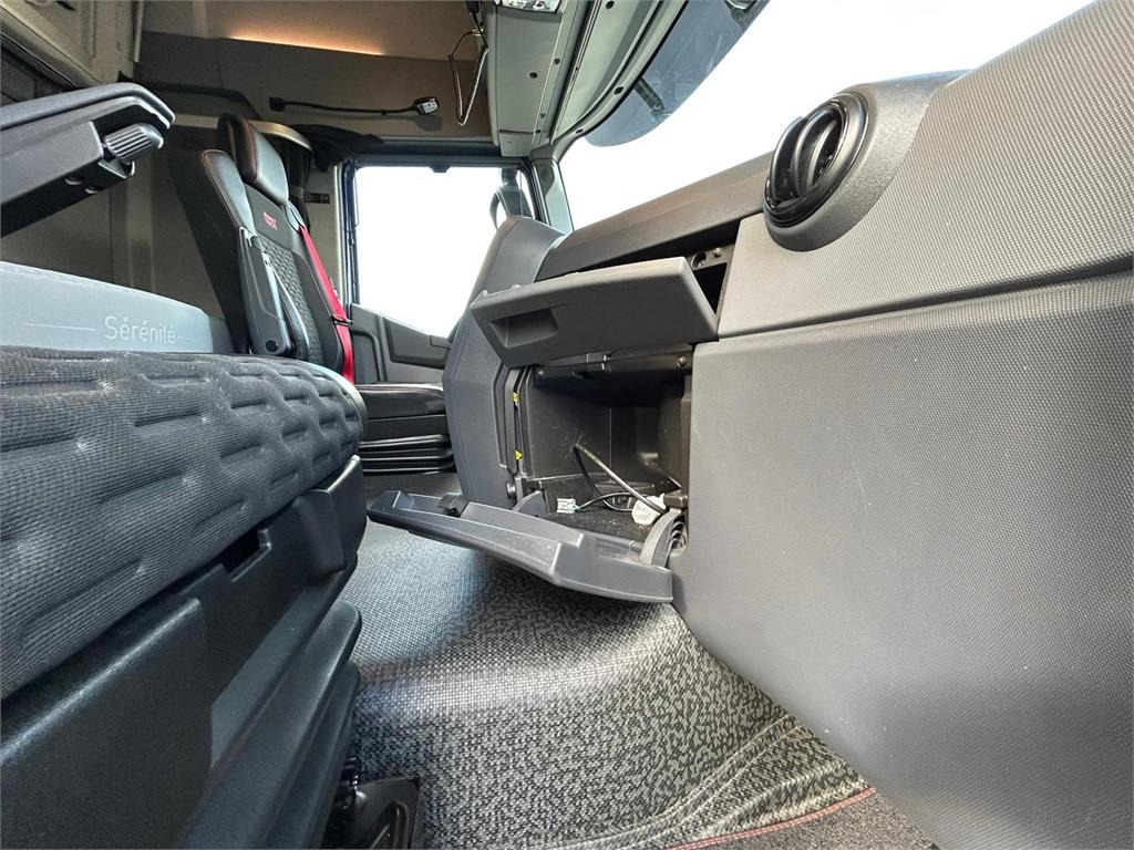 Cabeza tractora Renault T-Range T480 6x2P: foto 18 Cabeza tractora Renault T-Range T480 6x2P: foto 18