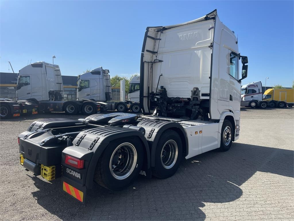 Scania S660 A 6x2 NB 2950 - Cabeza tractora: foto 2 Scania S660 A 6x2 NB 2950 - Cabeza tractora: foto 2