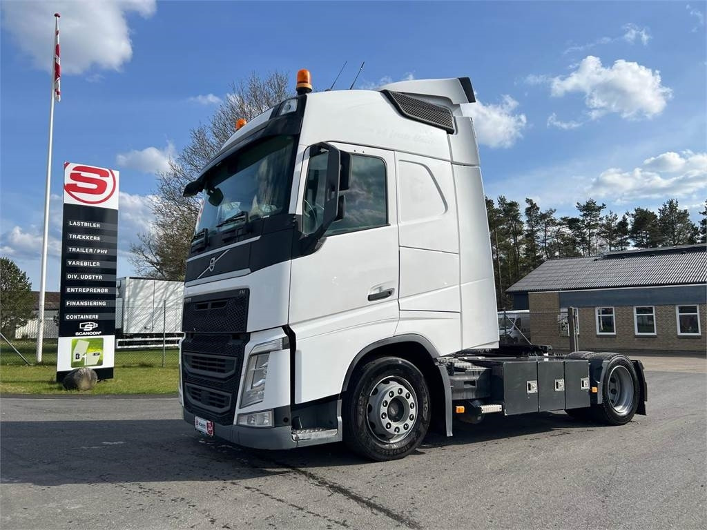 Volvo FH460 4x2 x-low mega - Cabeza tractora: foto 1 Volvo FH460 4x2 x-low mega - Cabeza tractora: foto 1
