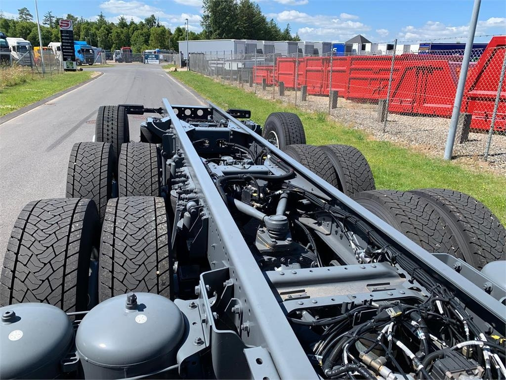 Camión portacontenedor de cadenas DAF XF 430 FAW 8x4*4 Tridem: foto 6 Camión portacontenedor de cadenas DAF XF 430 FAW 8x4*4 Tridem: foto 6