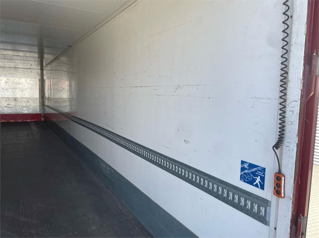 Semirremolque caja cerrada Kel-Berg 3-aks med folde-slædelift: foto 10