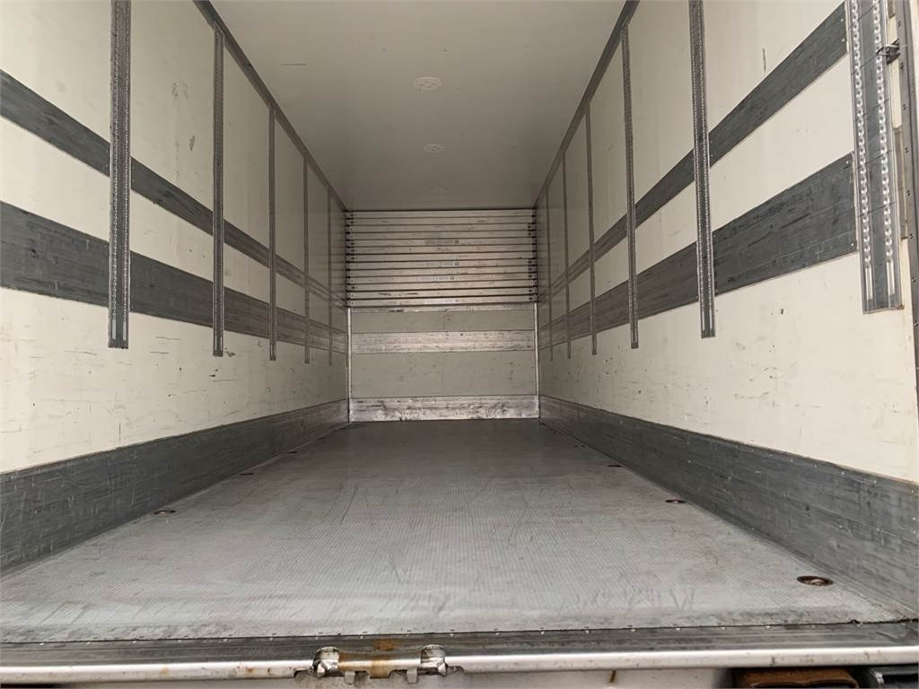 Renders 20 ton - boks med dobbelt dæk - Remolque caja cerrada: foto 2 Renders 20 ton - boks med dobbelt dæk - Remolque caja cerrada: foto 2