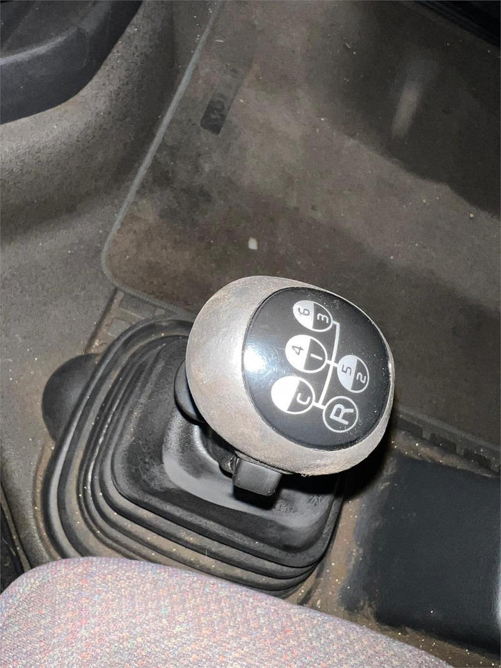 Volvo FH12-420 - Camión portacontenedor de cadenas: foto 3 Volvo FH12-420 - Camión portacontenedor de cadenas: foto 3