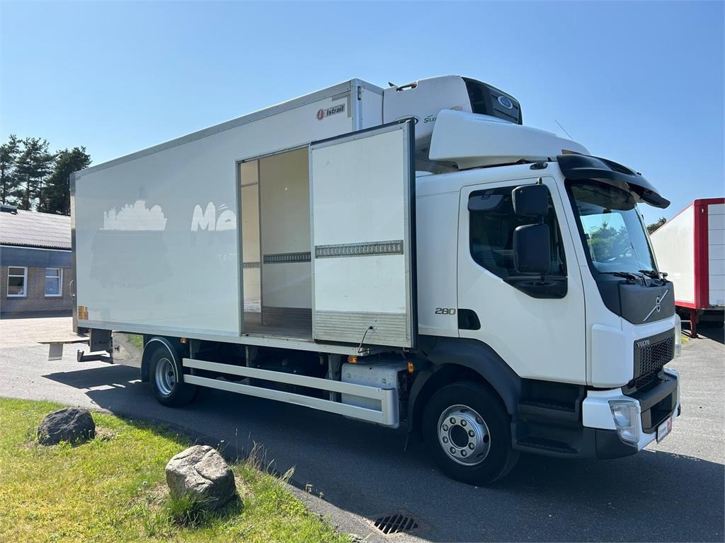 Volvo FL 280 (12 ton) Dobbelt compartment - Camión frigorífico: foto 2 Volvo FL 280 (12 ton) Dobbelt compartment - Camión frigorífico: foto 2