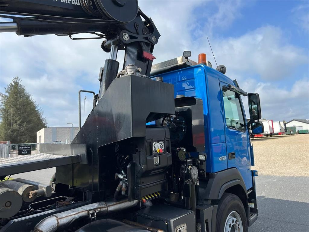 Volvo FM460 - Hiab 302EP 5 kran - Camión portacontenedor de cadenas: foto 5 Volvo FM460 - Hiab 302EP 5 kran - Camión portacontenedor de cadenas: foto 5