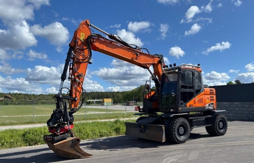 Doosan DX165W-5 Tulossa Pirkkala - Excavadora de ruedas: foto 1 Doosan DX165W-5 Tulossa Pirkkala - Excavadora de ruedas: foto 1