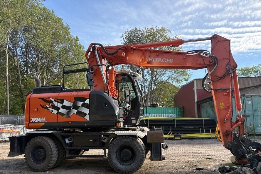 Hitachi ZX170W-6 + Peräkärry 2-akselinen - Excavadora de ruedas: foto 3 Hitachi ZX170W-6 + Peräkärry 2-akselinen - Excavadora de ruedas: foto 3