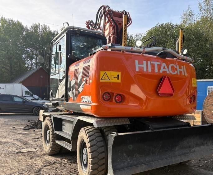 Hitachi ZX170W-6 + Peräkärry 2-akselinen - Excavadora de ruedas: foto 2 Hitachi ZX170W-6 + Peräkärry 2-akselinen - Excavadora de ruedas: foto 2