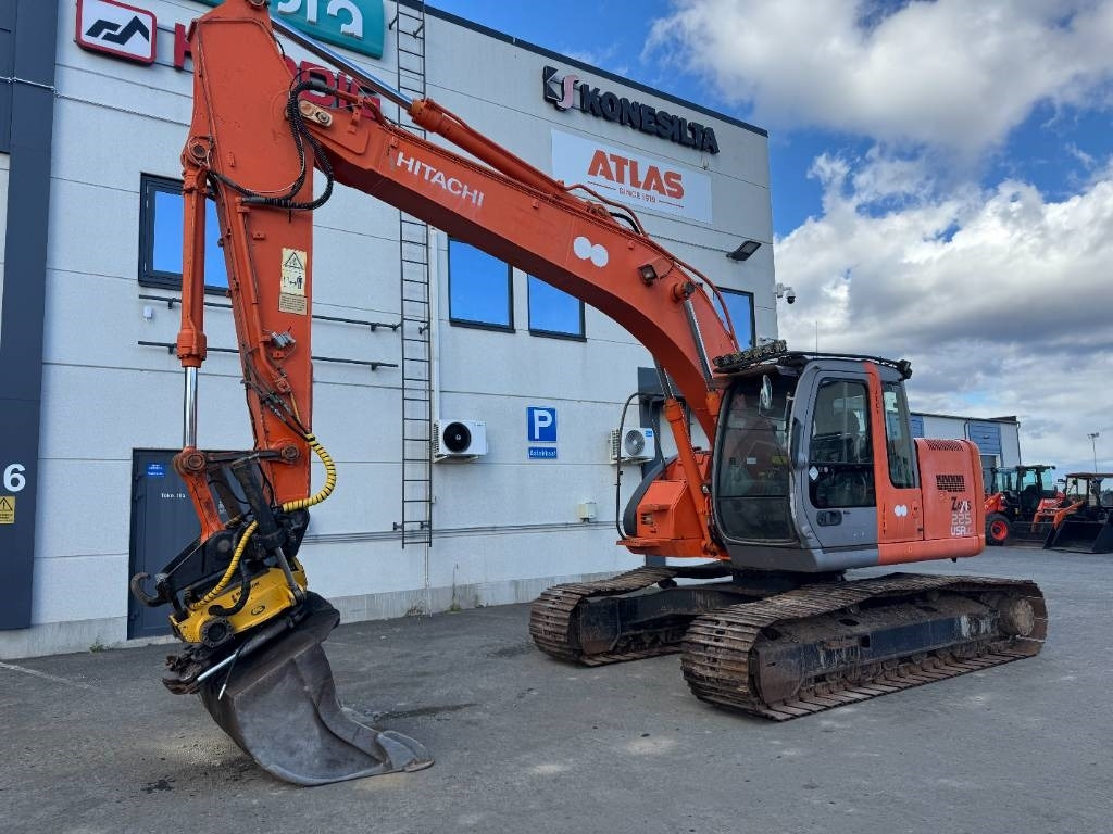 Hitachi ZX225USR PYÖRITTÄJÄLLÄ  - Excavadora de cadenas: foto 2 Hitachi ZX225USR PYÖRITTÄJÄLLÄ  - Excavadora de cadenas: foto 2