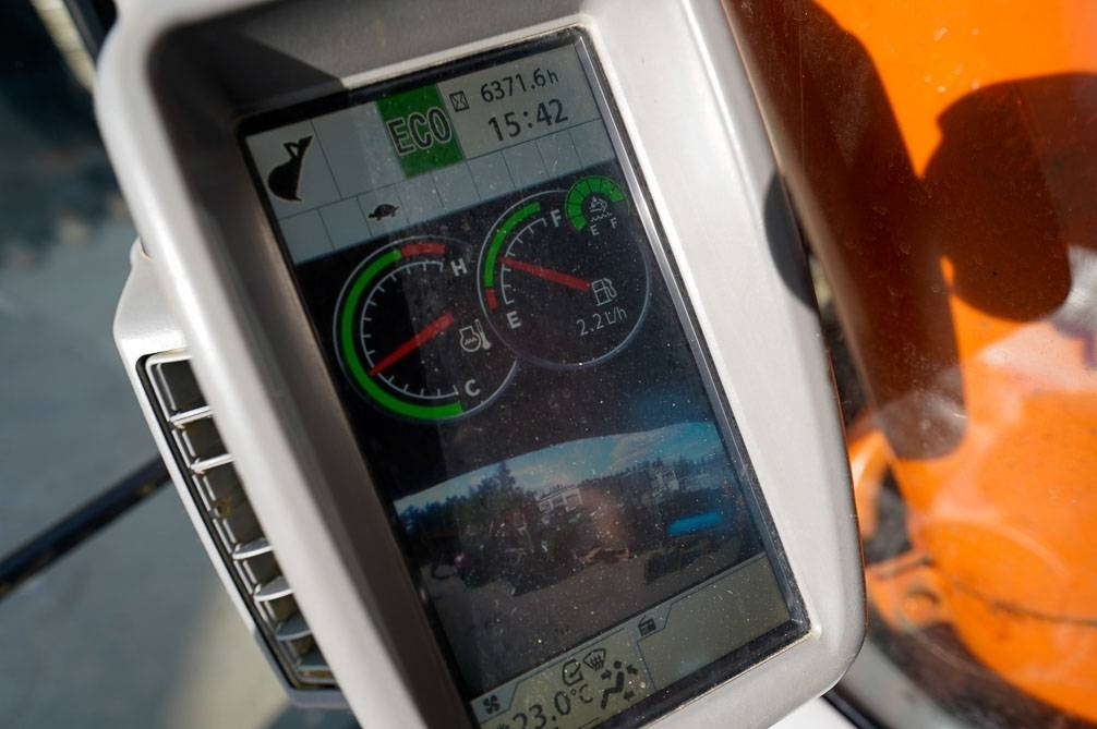 Excavadora de cadenas Hitachi ZX350LC-6 UUSI ALAKERTA: foto 23